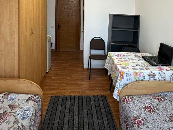 Комната в общежитии после ремонта.