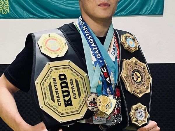 Чемпион Казахстана по кудо Адилет Бопиев выступил на чемпионате Астаны по боксу
