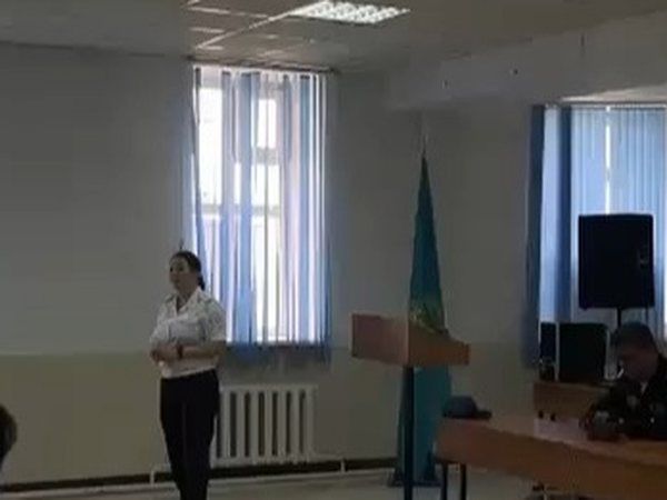 В День защиты детей первокурсники обсудили за круглым столом ценности «Закон и порядок»
