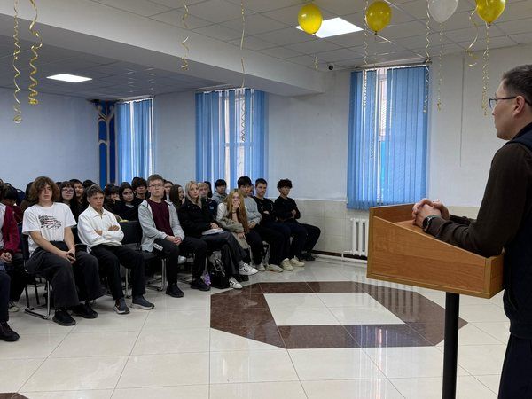 Первокурсники завершили курс «Закон и порядок» занятием «Знать закон — значит защитить себя»