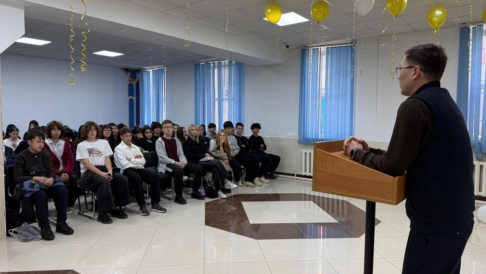Первокурсники завершили курс «Закон и порядок» занятием «Знать закон — значит защитить себя»